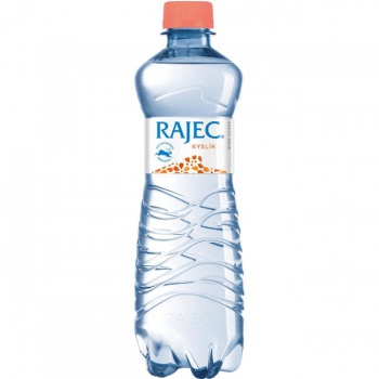 Pramenitá voda Rajec jemne sýtená kyslíkom 8 x 0,75 ℓ 